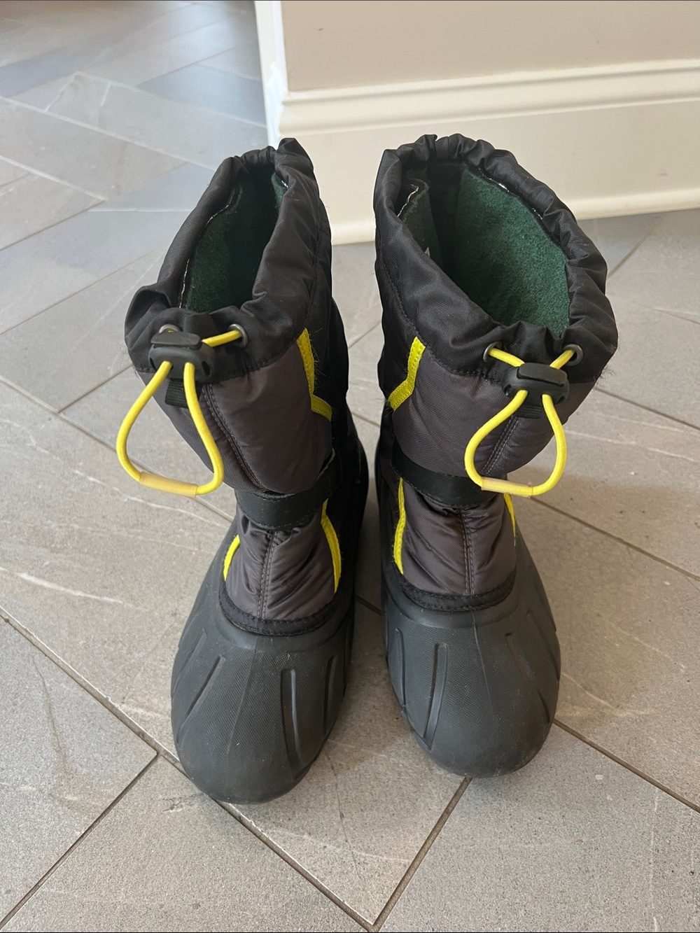 SOREL Flurry Padded Drawstring Snow Winter Weather Boot Youth 5 Black Neon Green